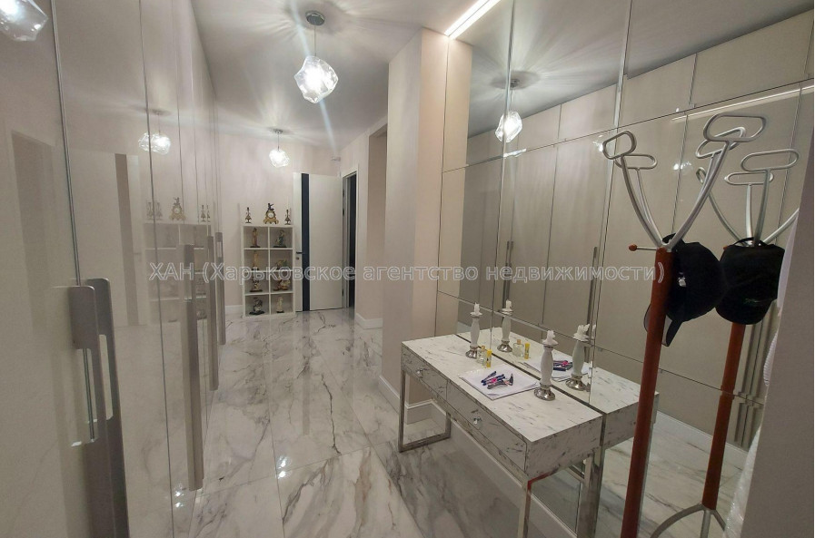Продам квартиру, Профессорская ул. , 3  ком., 140 м², авторский дизайн 