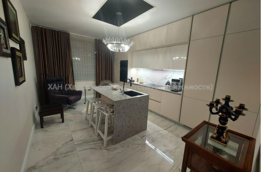 Продам квартиру, Профессорская ул. , 3  ком., 140 м², авторский дизайн 