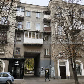 Продам квартиру, Ярослава Мудрого ул. , 2  ком., 54 м², косметический ремонт