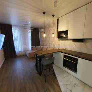 Продам квартиру, Гвардейцев Широнинцев ул. , 1  ком., 45 м², евроремонт 