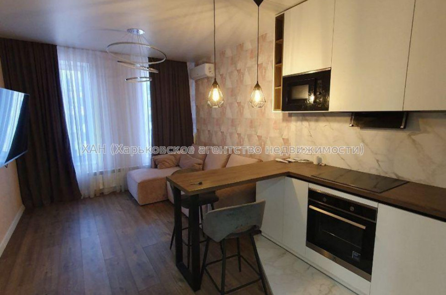 Продам квартиру, Гвардейцев Широнинцев ул. , 1  ком., 45 м², евроремонт 
