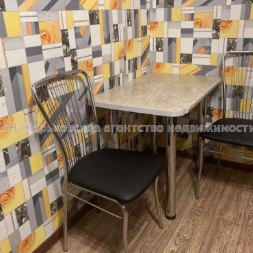 Продам квартиру, 12 Апреля ул. , 1  ком., 22 м², капитальный ремонт  - фото 1 Продам квартиру, 12 Апреля ул. , 1  ком., 22 м², капитальный ремонт