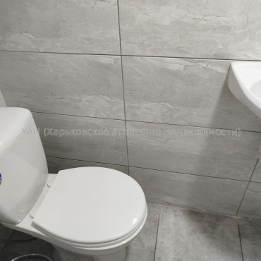 Продам квартиру, Героев Харькова просп. , 1 кім., 16 м², капитальный ремонт 