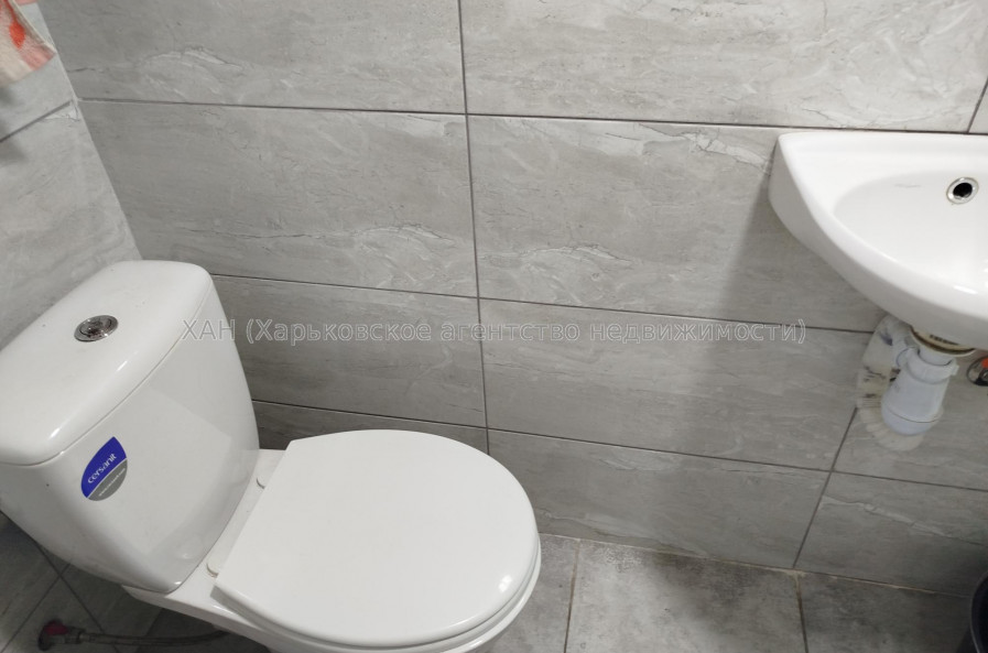 Продам квартиру, Героев Харькова просп. , 1 кім., 16 м², капитальный ремонт 
