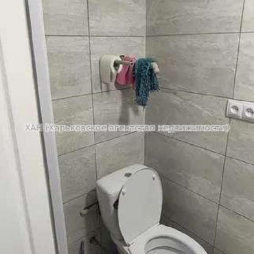 Продам квартиру, Героев Харькова просп. , 1 кім., 16 м², капитальный ремонт 