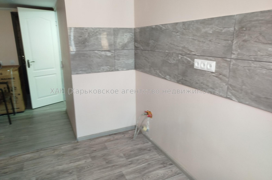 Продам квартиру, Героев Харькова просп. , 1 кім., 16 м², капитальный ремонт 