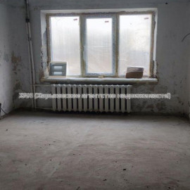 Продам квартиру, Каркача Ивана пер. , 2  ком., 42.90 м², без внутренних работ