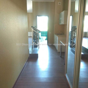 Продам квартиру, Александра Орлова ул. , 1  ком., 34.20 м², капитальный ремонт 