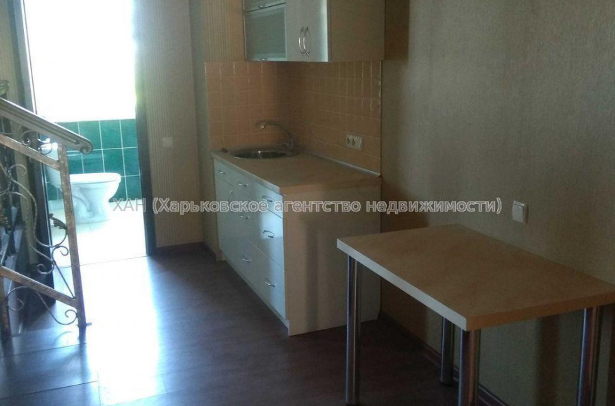 Продам квартиру, Александра Орлова ул. , 1 кім., 34.20 м², капитальный ремонт 