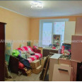 Продам квартиру, Гвардейцев Широнинцев ул. , 3 кім., 77 м², без ремонта 