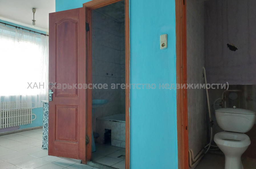 Продам квартиру, Драгомировская ул. , 2 кім., 52 м², советский ремонт 