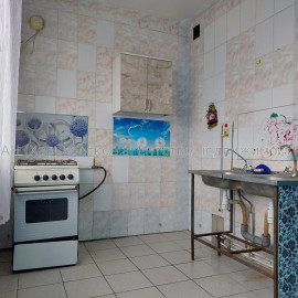 Продам квартиру, Драгомировская ул. , 2  ком., 52 м², советский ремонт