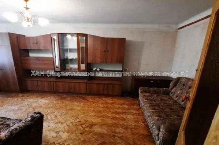 Продам квартиру, Деревянко ул. , 4 , 1  ком., 32 м², косметический ремонт 