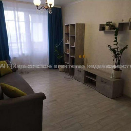 Продам квартиру, Библика ул. , 3 кім., 64 м², капитальный ремонт