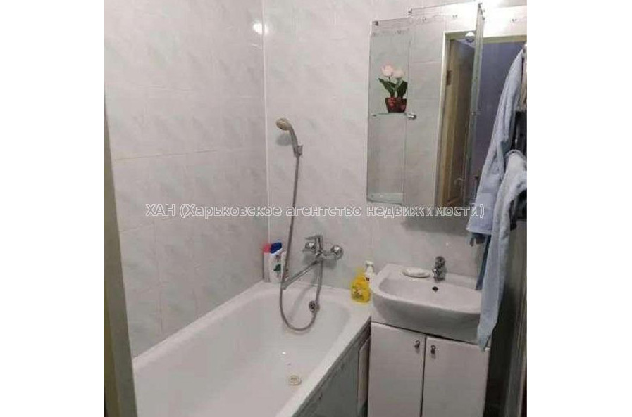 Продам квартиру, Библика ул. , 3  ком., 64 м², капитальный ремонт 