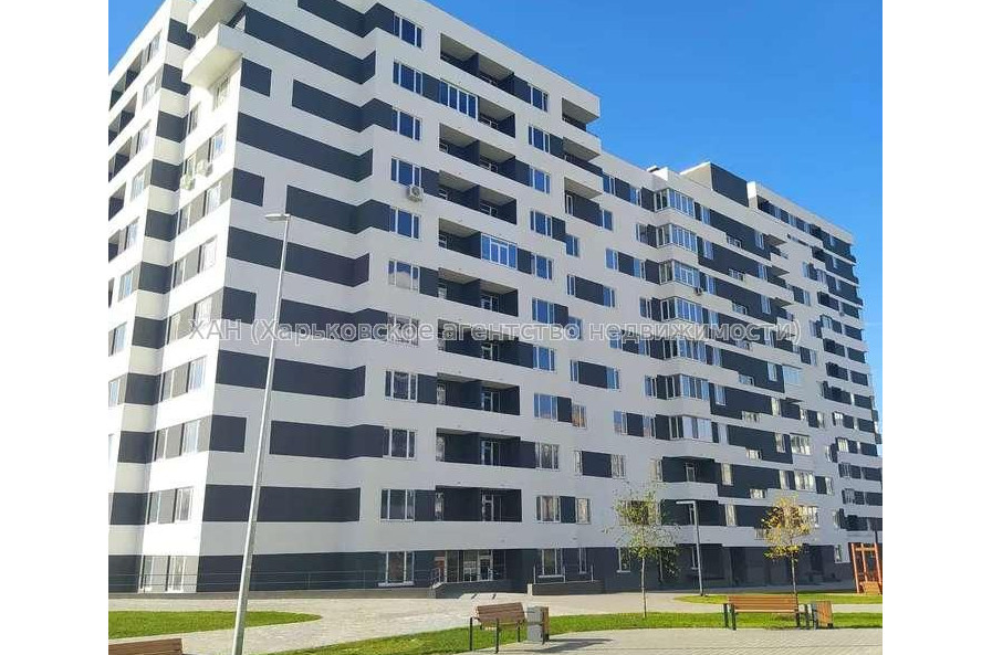 Продам квартиру, Льва Ландау просп. , 3  ком., 104 м², без ремонта 