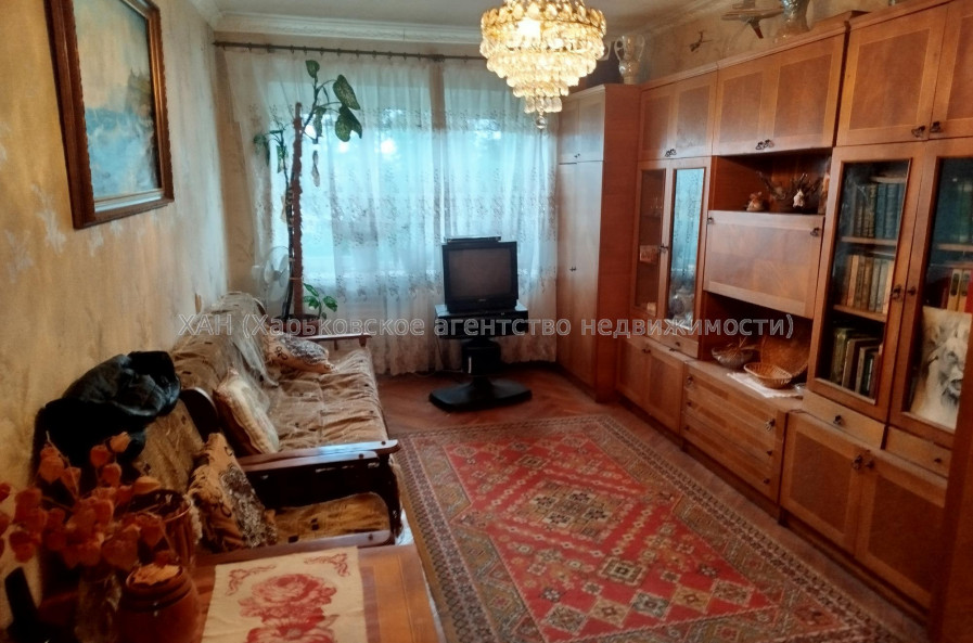 Продам квартиру, Крымская ул. , 2  ком., 47.90 м², советский ремонт 