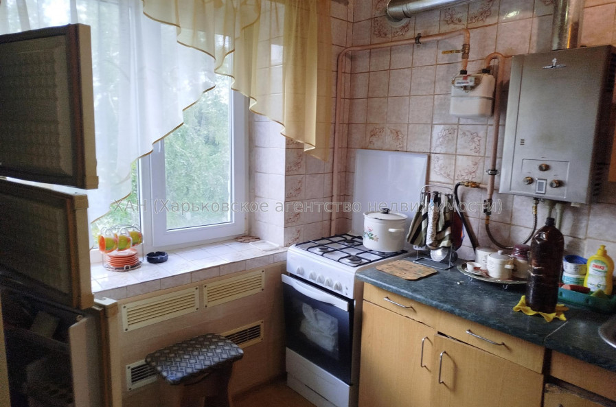 Продам квартиру, Крымская ул. , 2  ком., 47.90 м², советский ремонт 