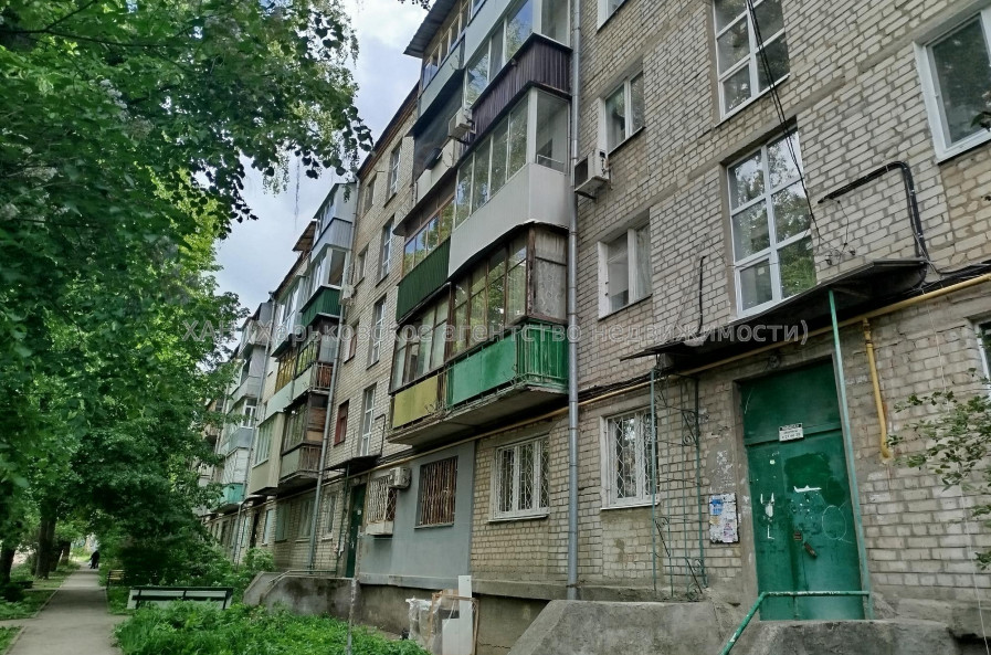 Продам квартиру, Крымская ул. , 2  ком., 47.90 м², советский ремонт 