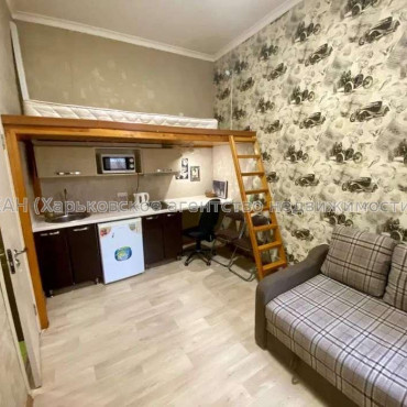 Продам квартиру, Георгия Тарасенко ул. , 1  ком., 16 м², капитальный ремонт 