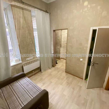 Продам квартиру, Георгия Тарасенко ул. , 1  ком., 16 м², капитальный ремонт 