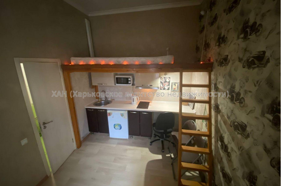 Продам квартиру, Георгия Тарасенко ул. , 1 кім., 16 м², капитальный ремонт 