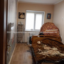 Продам квартиру, Отакара Яроша ул. , 2 кім., 38 м², косметический ремонт