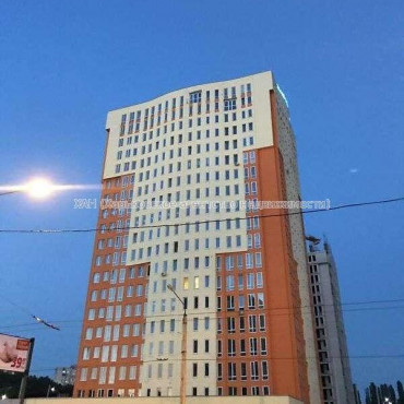 Продам квартиру, Гвардейцев Широнинцев ул. , 1 кім., 43 м², частичный ремонт 