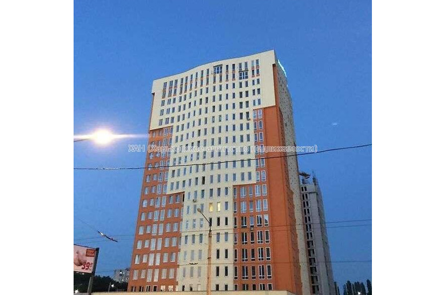 Продам квартиру, Гвардейцев Широнинцев ул. , 1 кім., 43 м², частичный ремонт 