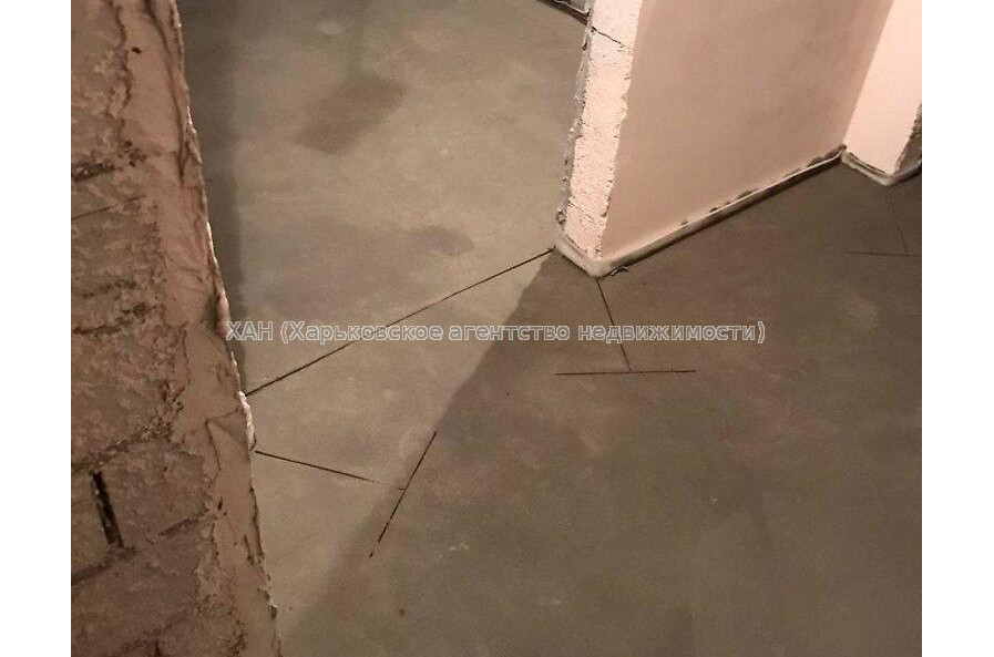 Продам квартиру, Гвардейцев Широнинцев ул. , 1 кім., 43 м², частичный ремонт 