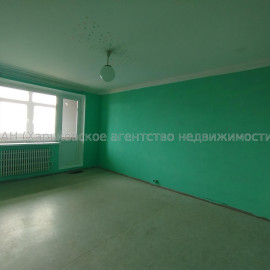 Продам квартиру, Драгомировская ул. , д. 4 , 2 кім., 52 м², советский ремонт