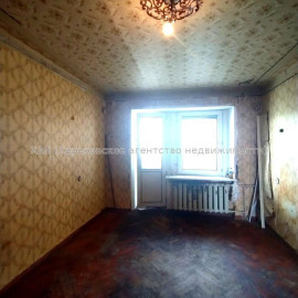 Продам квартиру, Роганская ул. , 2  ком., 49 м², советский ремонт
