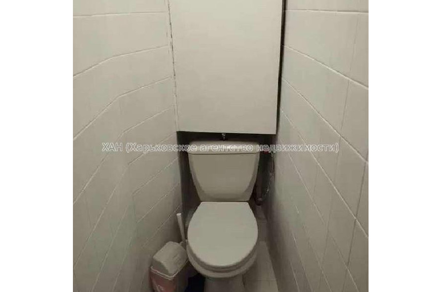 Продам квартиру, Светлая ул. , 3 кім., 67 м², капитальный ремонт 