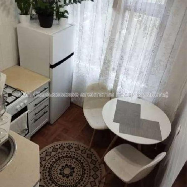 Продам квартиру, Светлая ул. , 3 кім., 67 м², капитальный ремонт  - фото 1 Продам квартиру, Светлая ул. , 3 кім., 67 м², капитальный ремонт