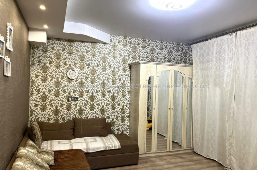Продам квартиру, Победы просп. , 2 кім., 50 м², евроремонт 