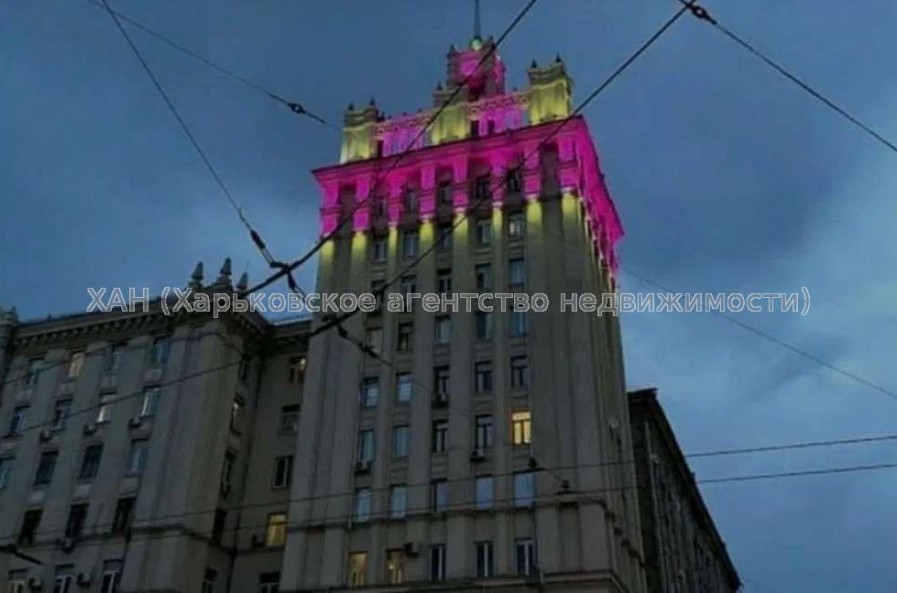 Продам квартиру, Армянский пер. , 3  ком., 86 м², капитальный ремонт 