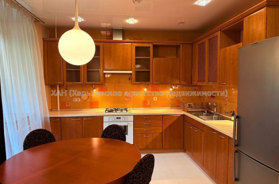 Продам квартиру, Армянский пер. , 3  ком., 86 м², капитальный ремонт 