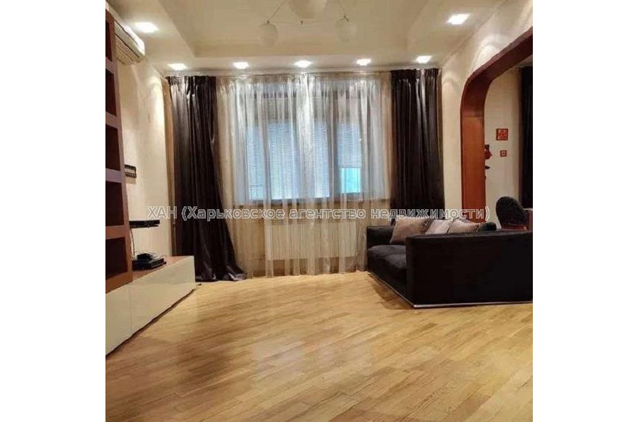 Продам квартиру, Армянский пер. , 3  ком., 86 м², капитальный ремонт 