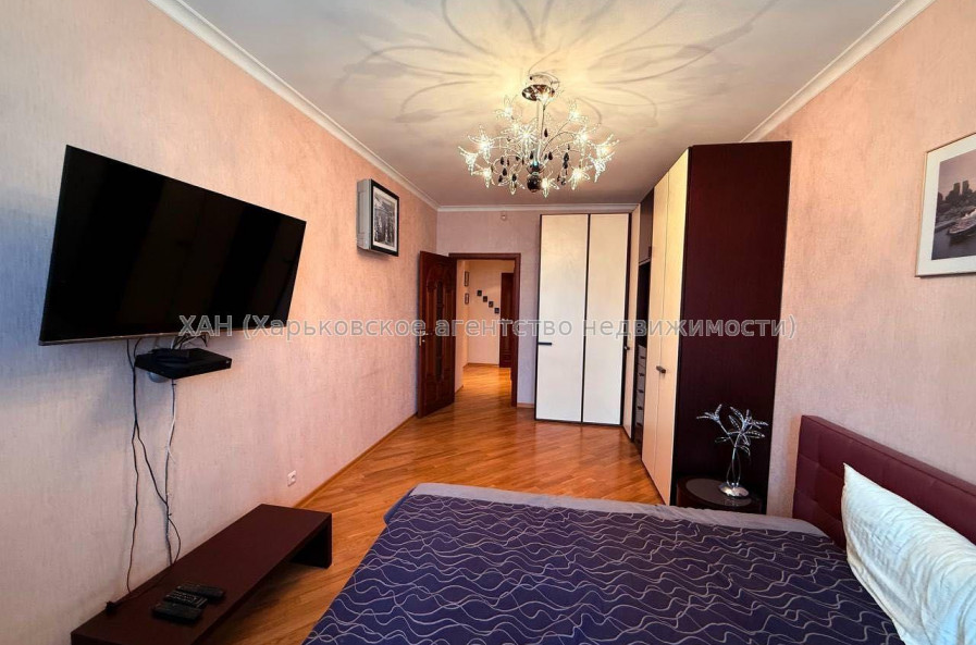Продам квартиру, Армянский пер. , 3  ком., 86 м², капитальный ремонт 
