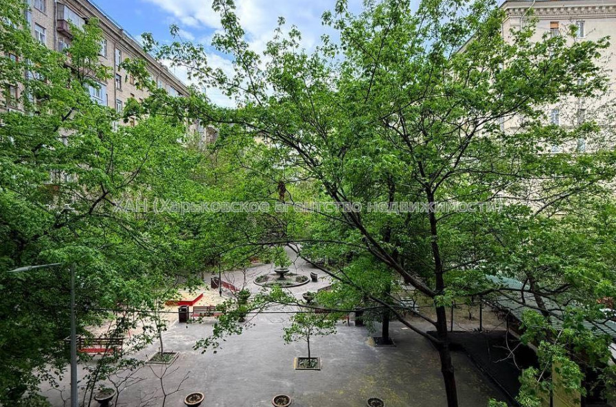Продам квартиру, Армянский пер. , 3  ком., 86 м², капитальный ремонт 