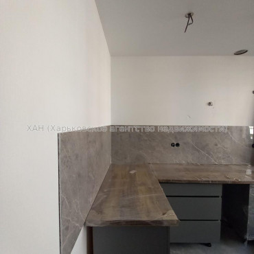 Продам квартиру, Гвардейцев Широнинцев ул. , 1  ком., 48 м², частичный ремонт 