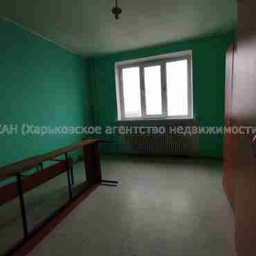 Продам квартиру, Драгомировская ул. , 2 кім., 52 м², косметический ремонт 