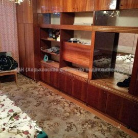 Продам квартиру, Космонавтов ул. , 2  ком., 45 м², без ремонта
