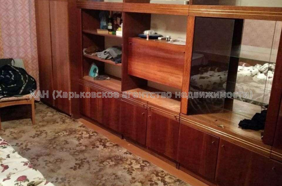 Продам квартиру, Космонавтов ул. , 2 кім., 45 м², без ремонта 