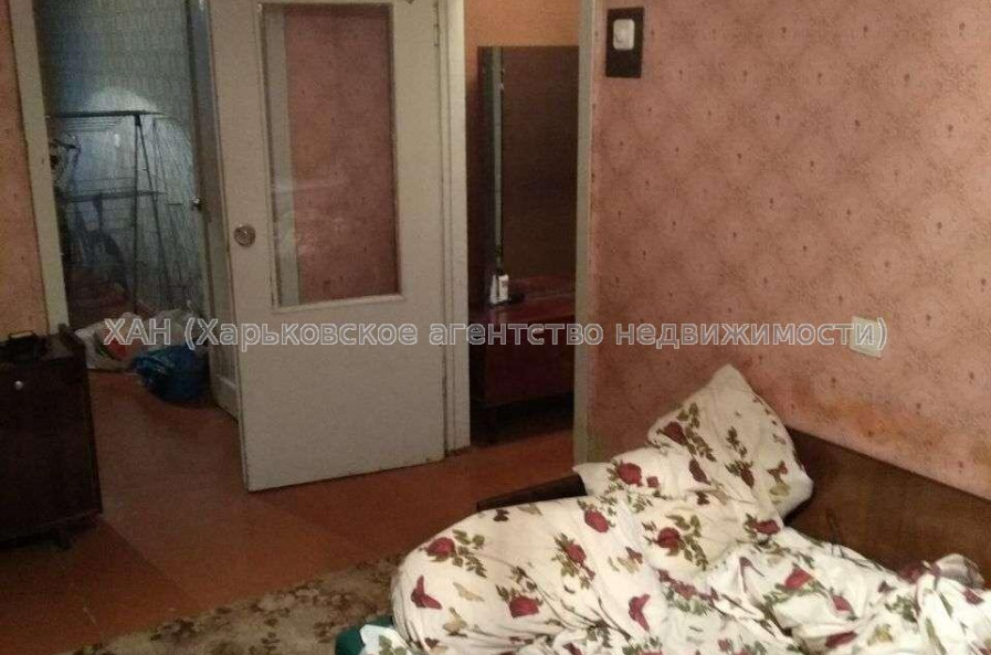 Продам квартиру, Космонавтов ул. , 2 кім., 45 м², без ремонта 