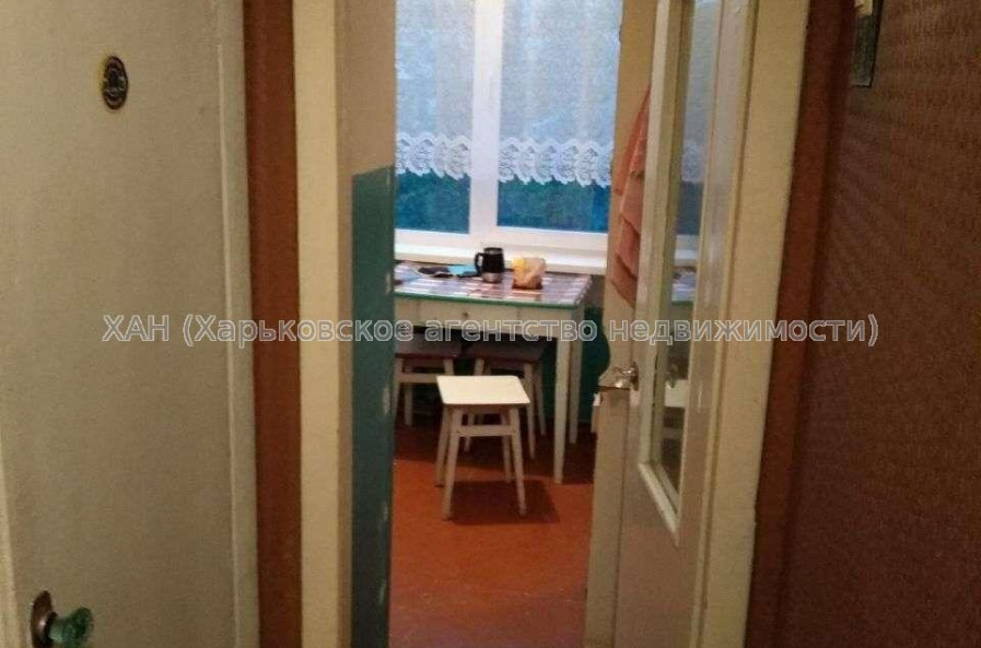 Продам квартиру, Космонавтов ул. , 2 кім., 45 м², без ремонта 