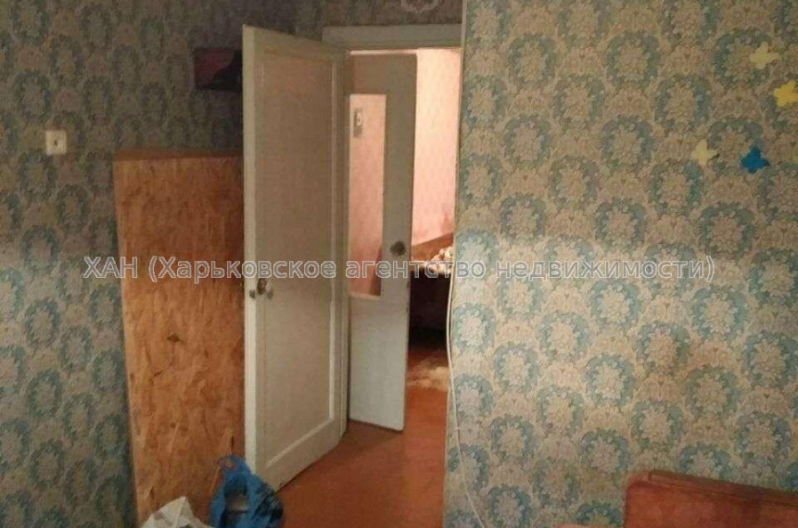 Продам квартиру, Космонавтов ул. , 2 кім., 45 м², без ремонта 