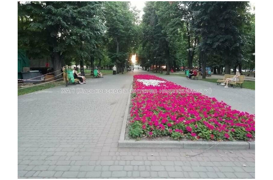 Продам квартиру, Героев Харькова просп. , 1  ком., 32 м², советский ремонт 