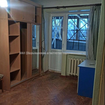 Продам квартиру, Героев Харькова просп. , 1 кім., 32 м², советский ремонт 