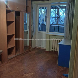 Продам квартиру, Героев Харькова просп. , 1  ком., 32 м², советский ремонт